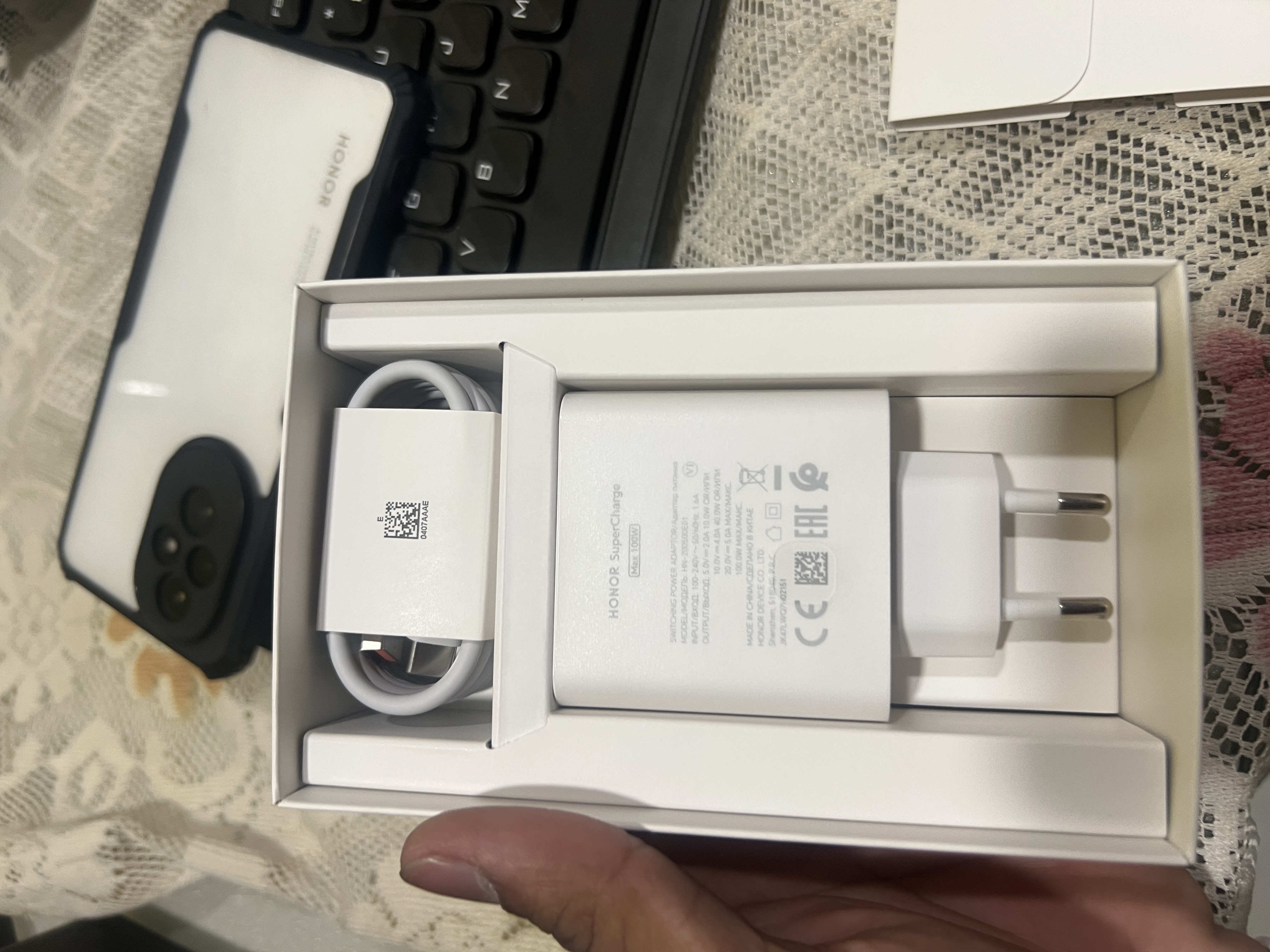 HONOR 200 256/12 Simフリー + 100w charger
